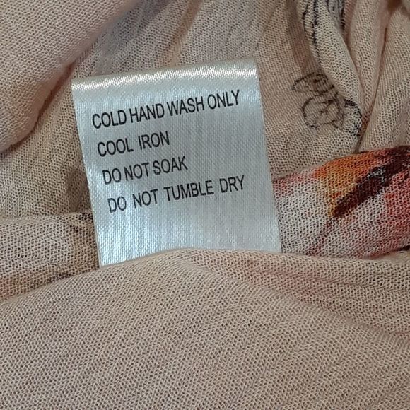 LF Seek the Label Coral Floral Babydoll Boho Cut Out Top Medium NWT - Picture 4 of 8